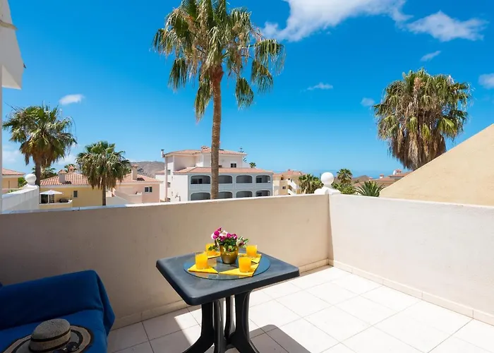 10e Country Club Pool! *