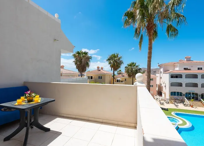 10e Country Club Pool! Apartman